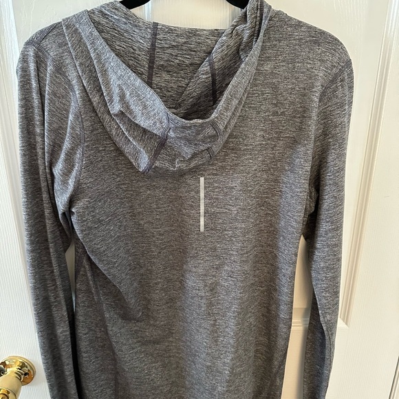 Nike Gray Dri-FIT Hooded long sleeve - Picture 4 of 6